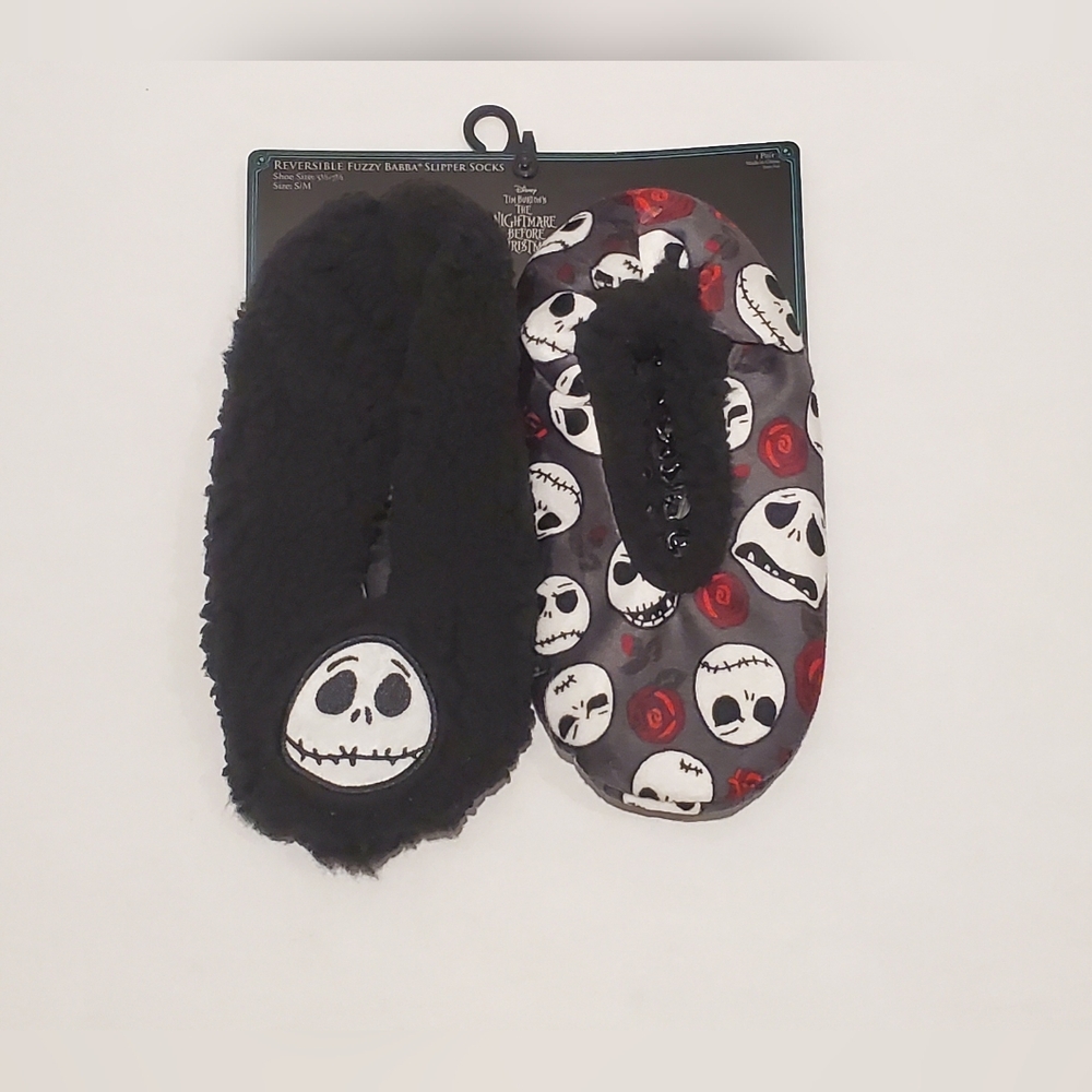 The Nightmare Before Christmas Blk/Gray Reversible Slipper Socks Sz S/M 5.5-7.5